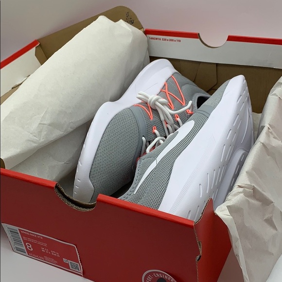 • NIKE VTR wolf grey/white-lava glow WMNS - Picture 12 of 16